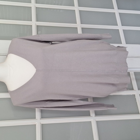 Main Strip High Low V Neck Sweater - Picture 1 of 15